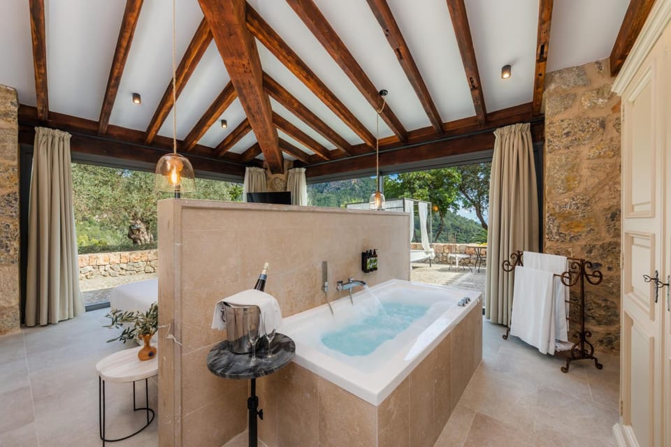 Hot tub