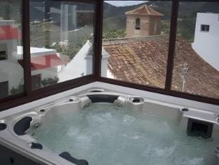 Posada La Plaza Hotel in Axarquía