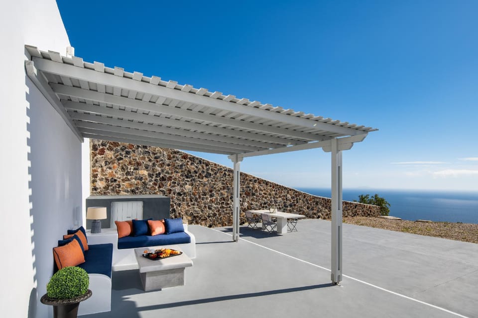 Siete Mares Luxury Suites  Hotel in Santorini