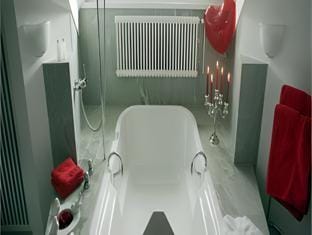Italian Lifestyle Hotel & Osteria Chartreuse Hotel in Hilterfingen