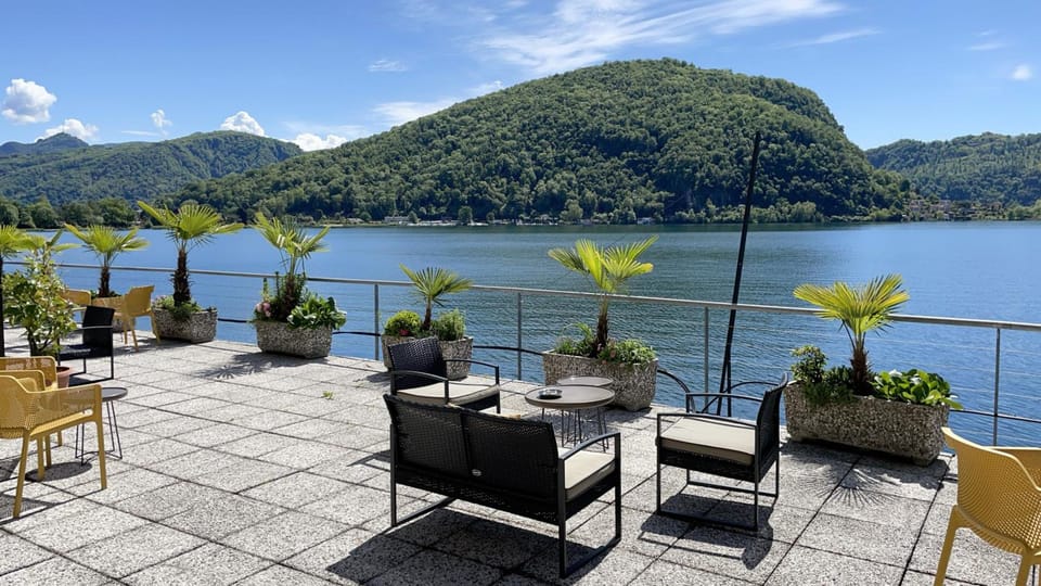 Tresa Bay Hotel - Lake Lugano Hotel in Canton of Ticino