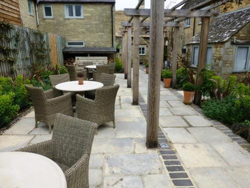 Kings Head Inn Inn in West Oxfordshire District