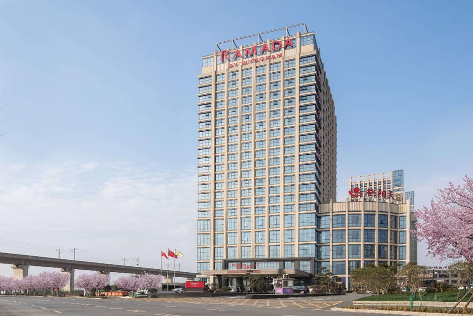 Ramada by Wyndham Wuhan North Hotel in Wuhan