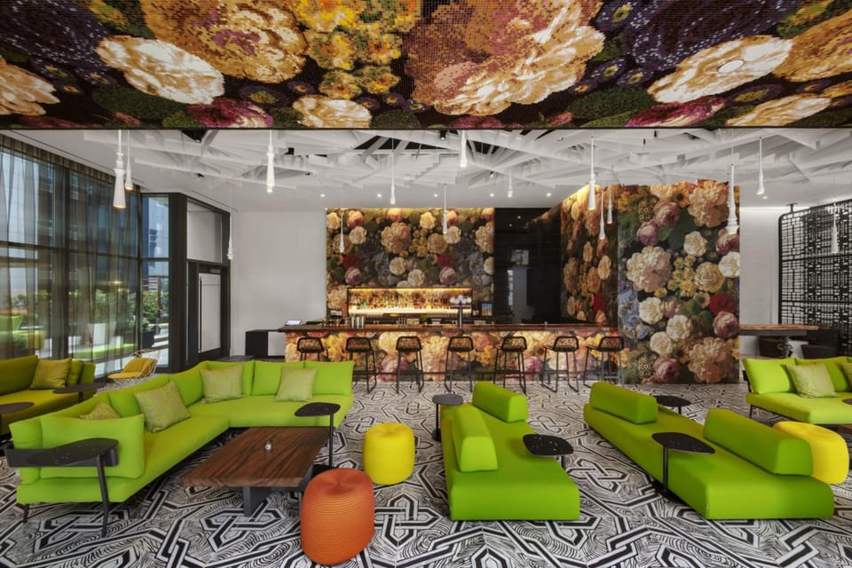 Bar/lounge