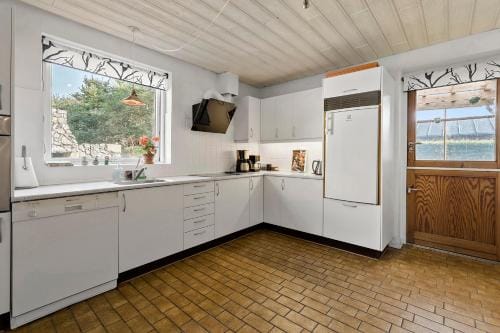 Logi i hus med kunst og have Hotel in Vestervig