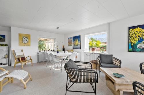 Logi i hus med kunst og have Hotel in Vestervig