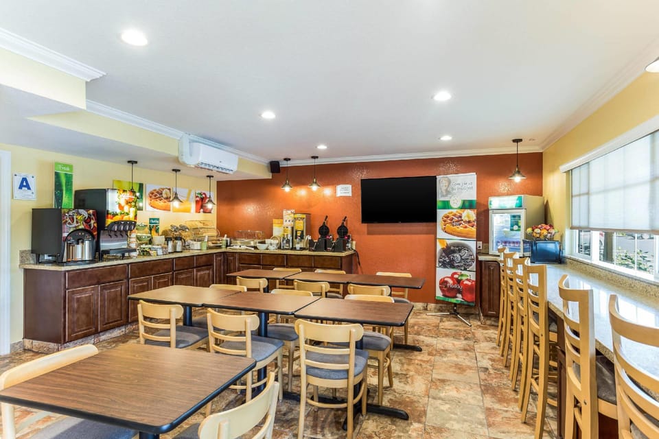 Quality Inn Escondido San Diego North County Hotel in Escondido Village