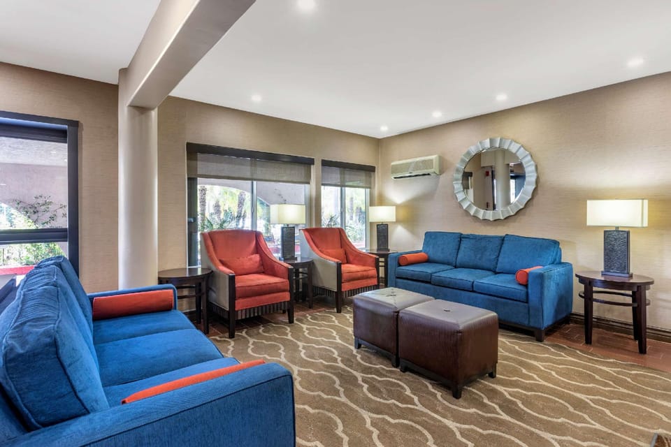 Comfort Inn Escondido San Diego North County Hotel in Escondido Village