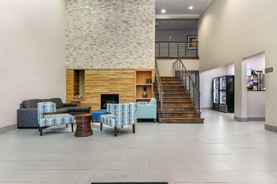 Clarion Pointe Columbus-Bradley Park Hotel in Phenix City