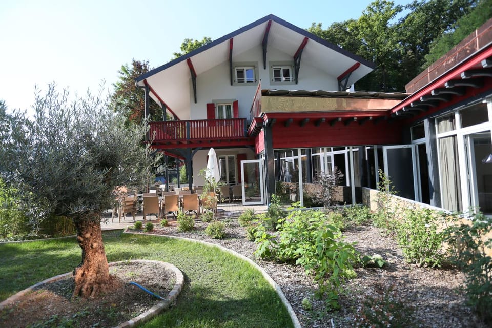 Chez Maman Hotel & Restaurant Hotel in Geneva