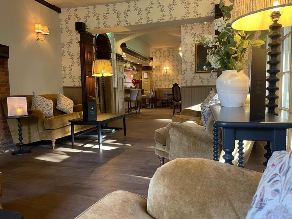 Ravenwood Hall Hotel Hotel in St Edmundsbury District