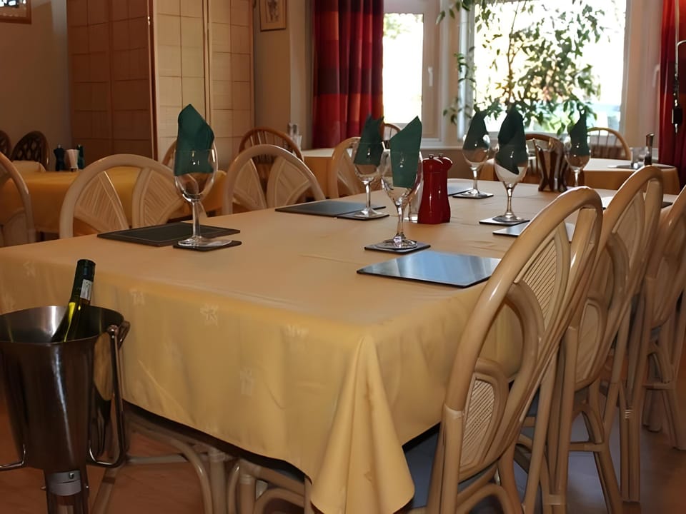 The Clee Hotel - Cleethorpes, Grimsby, Lincolnshire Hotel in Cleethorpes