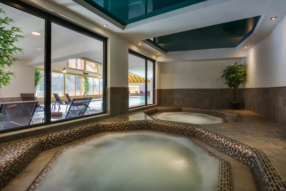Hot tub