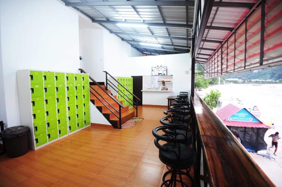 Twin Palms hostel Phi Phi Hostel in Krabi Changwat