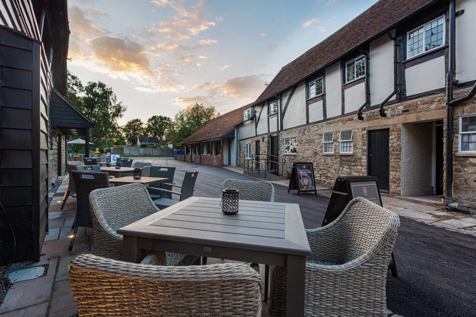 The George Hotel, Dorchester-on-Thames, Oxfordshire - The Coaching Inn Group Inn in South Oxfordshire District