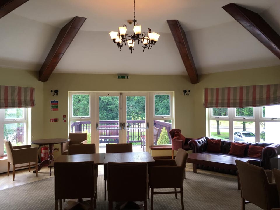 Shared lounge/TV area