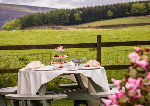 Windy Harbour restaurant & b&b Hotel in High Peak District