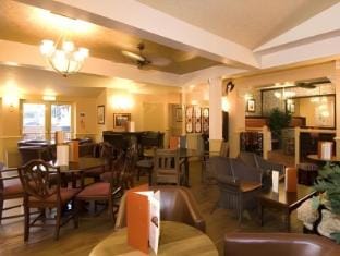 The Kings Arms and Royal Hotel, Godalming, Surrey - The Coaching Inn Group Hotel in Godalming