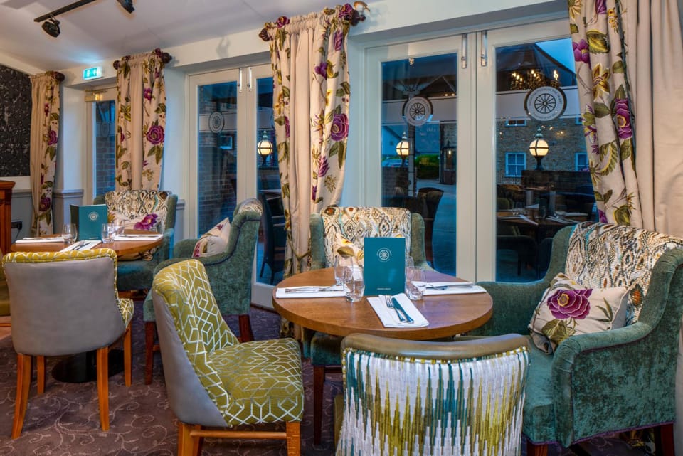 The Kings Arms and Royal Hotel, Godalming, Surrey - The Coaching Inn Group Hotel in Godalming