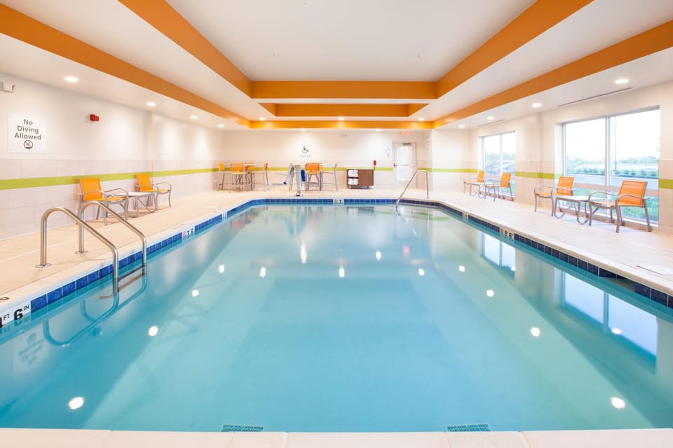 Holiday Inn Express & Suites Indianapolis NE - Noblesville By IHG Hotel in Fishers