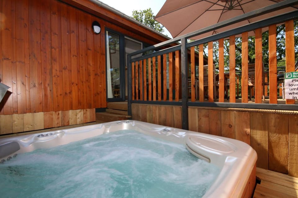 Balquhidder Braes Holiday Park Lodges, mostly with Hot Tubs and pet friendly, EV facilities Hotel in Scotland
