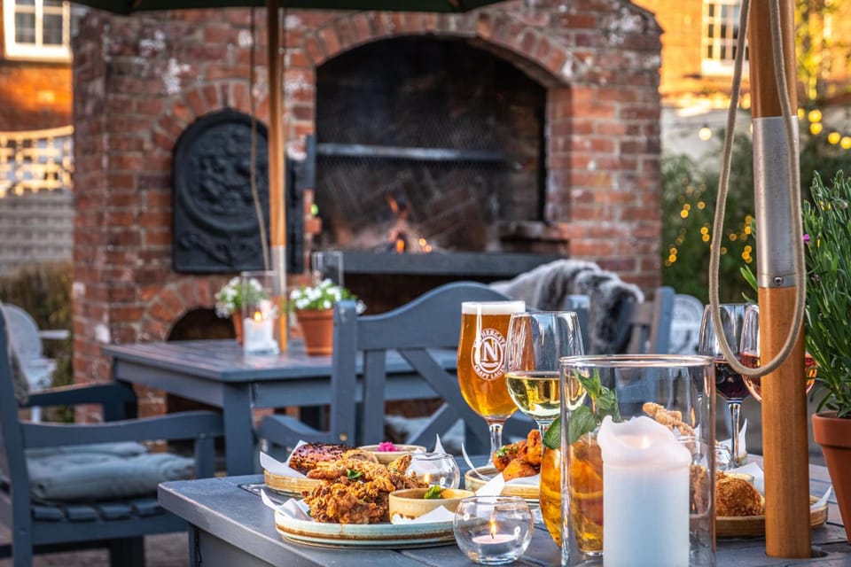 The Black Lion, Long Melford Inn in Babergh District