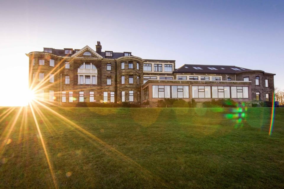 Grand Villa Heights Hotel in Ravenscar