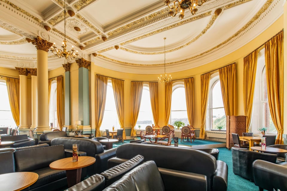 Bar/lounge