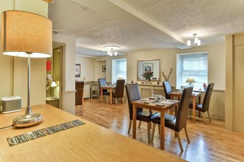 The Coach House Brecon Hotel in Llanfaes