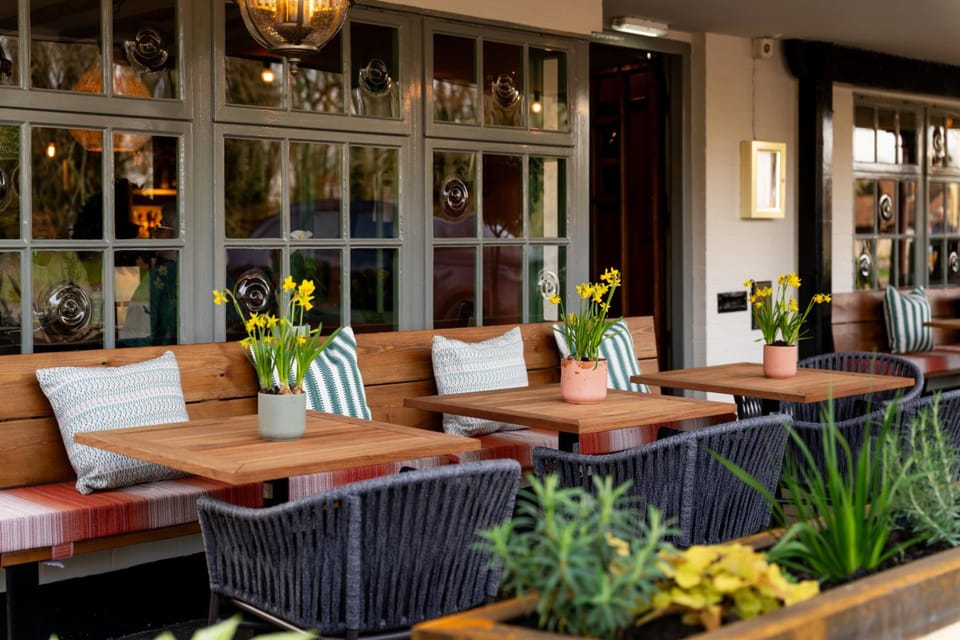 The White Hart Hotel in Test Valley District