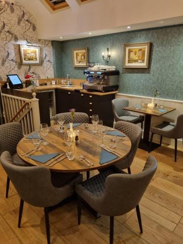 White Horse Inn & Restaurant Hotel in England