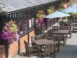 Cock Hotel by Greene King Inns Inn in Stony Stratford