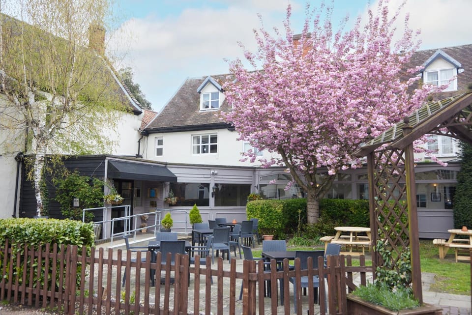 Bell by Greene King Inns Hotel in Breckland District