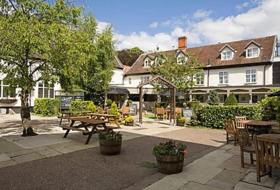 Bell by Greene King Inns Hotel in Breckland District