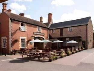 Saracens Head Hotel by Greene King Inns Inn in England