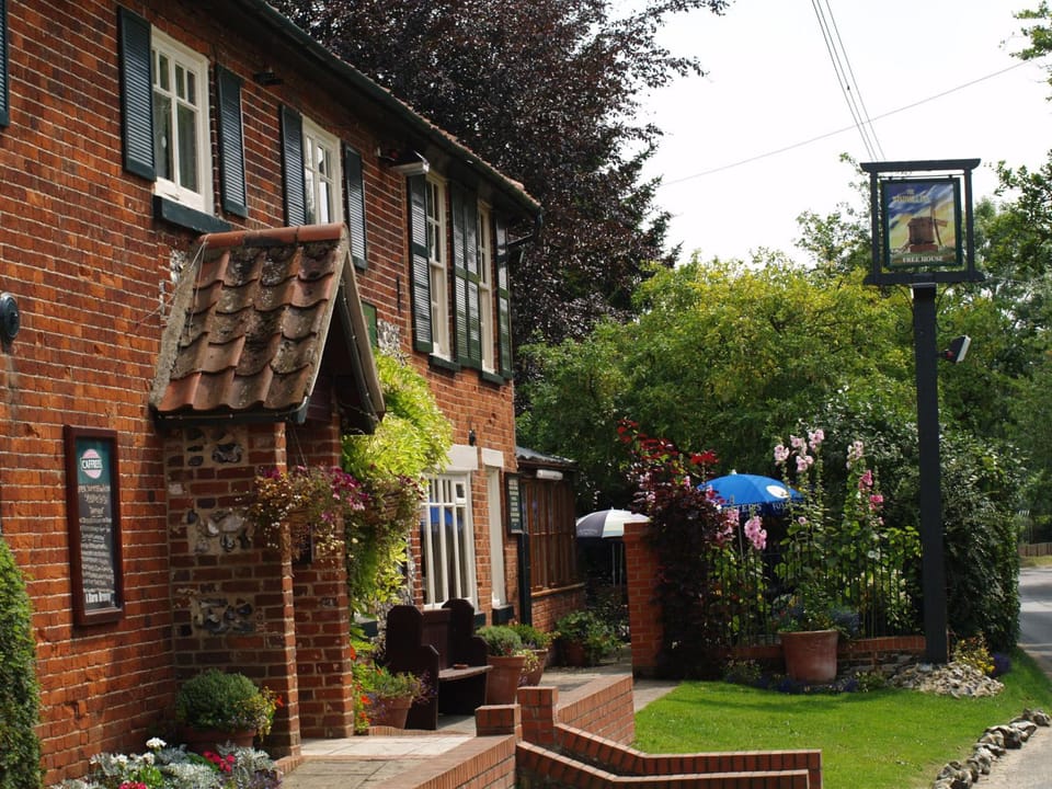 The Olde Windmill Inn Hotel in Breckland District