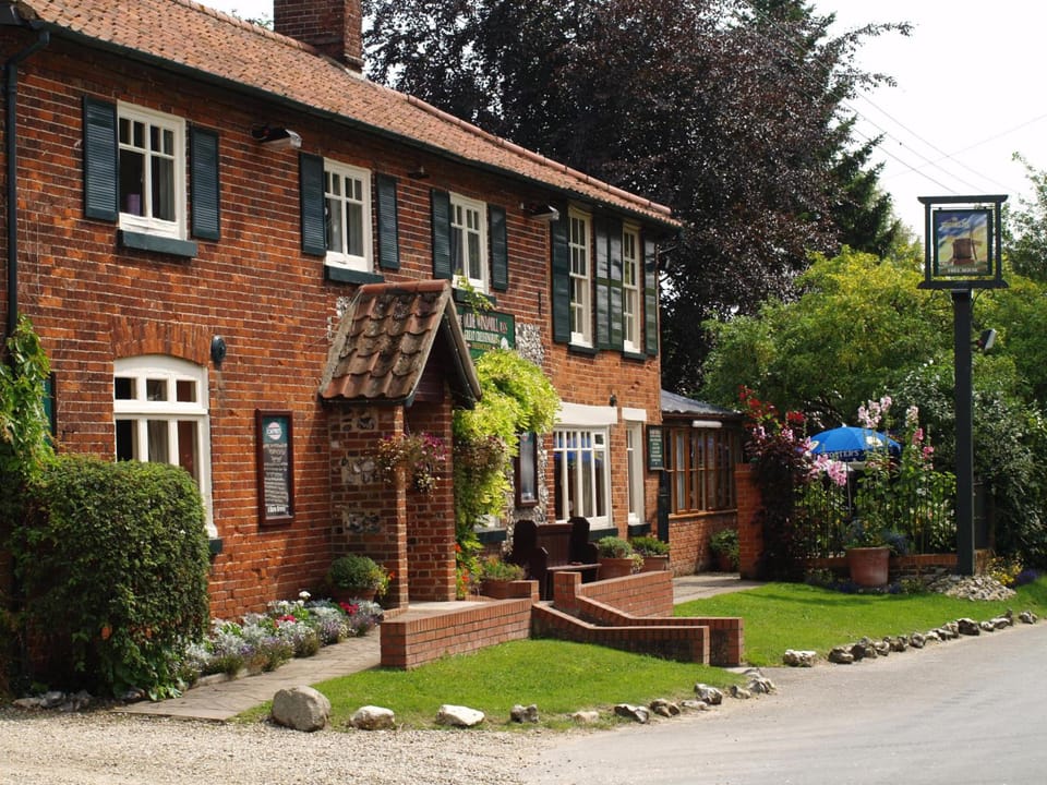 The Olde Windmill Inn Hotel in Breckland District
