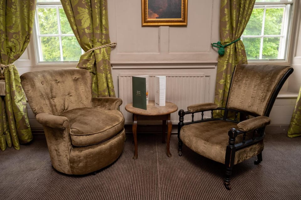 Cross Hands Hotel by Greene King Inns Hotel in England