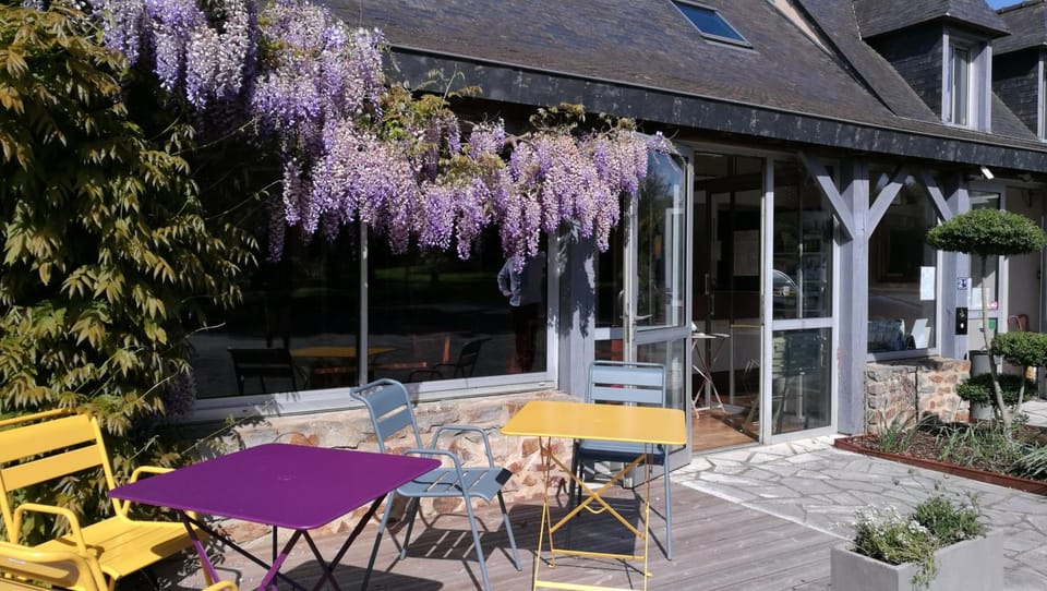 Logis Hotel Lodge La Valette Hotel in Brittany
