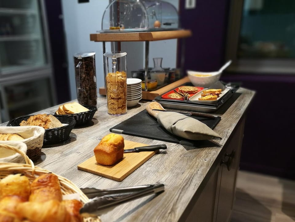 Logis Hotel Lodge La Valette Hotel in Brittany