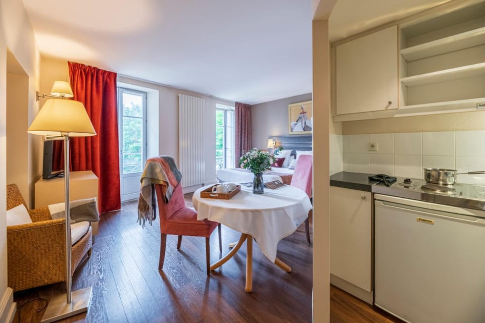 HOTEL CERISE - LES SOURCES Luxeuil-les-Bains Apartment hotel in Vosges