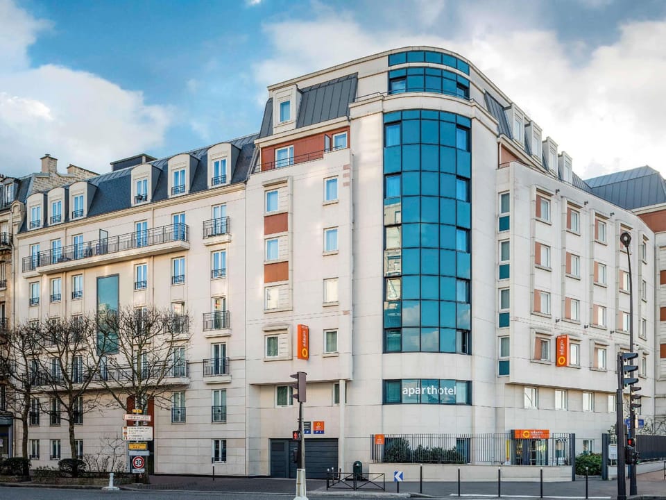 Aparthotel Adagio Access Paris Porte de Charenton Hotel in Charenton-le-Pont