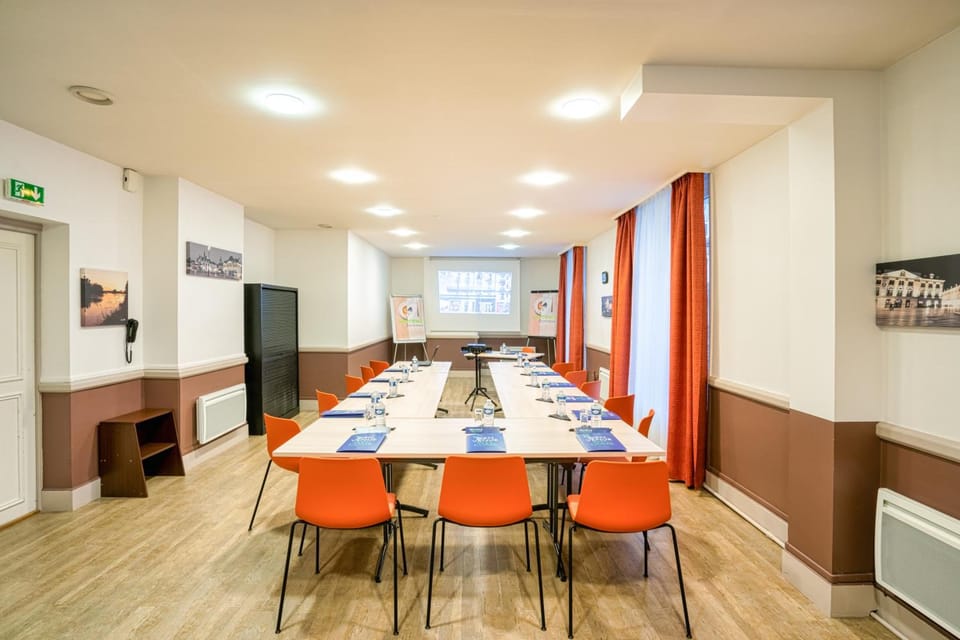 Campanile Orleans Centre - Gare Hotel in Orléans