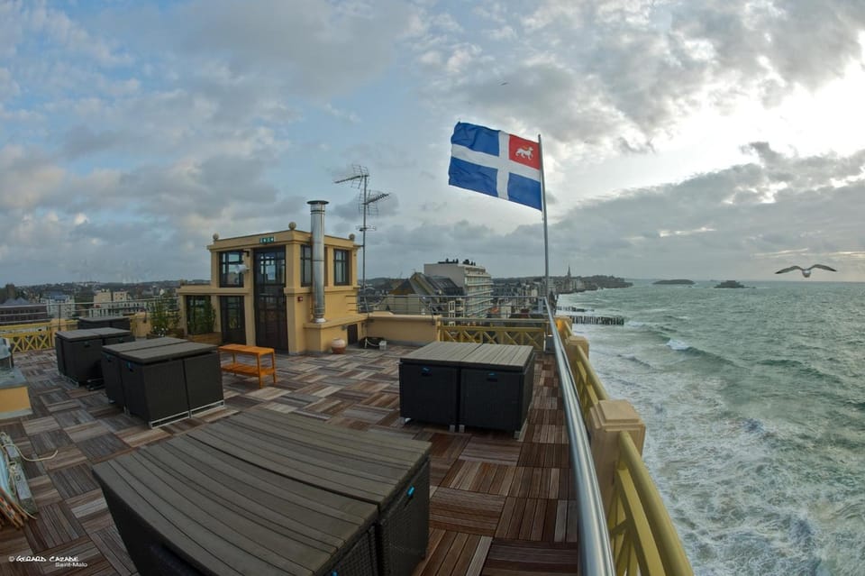 Ambassadeurs Logis Hotel Hotel in St-Malo