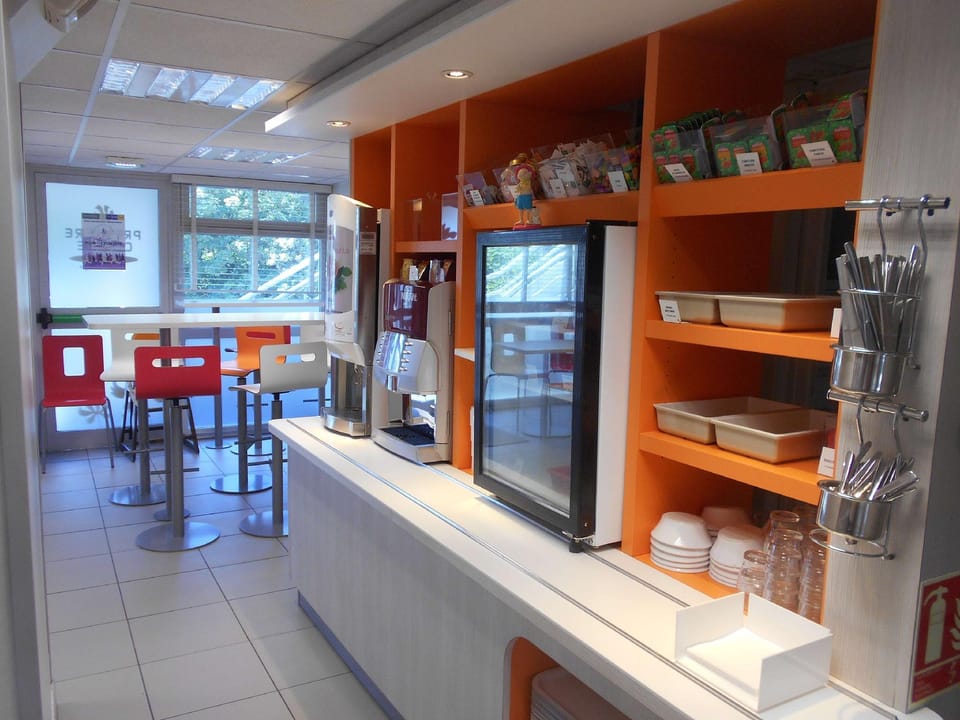 Coffee shop