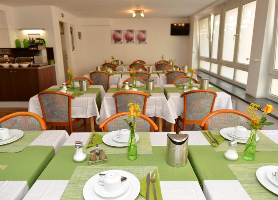Crown Hotel Hotel in Frankfurt