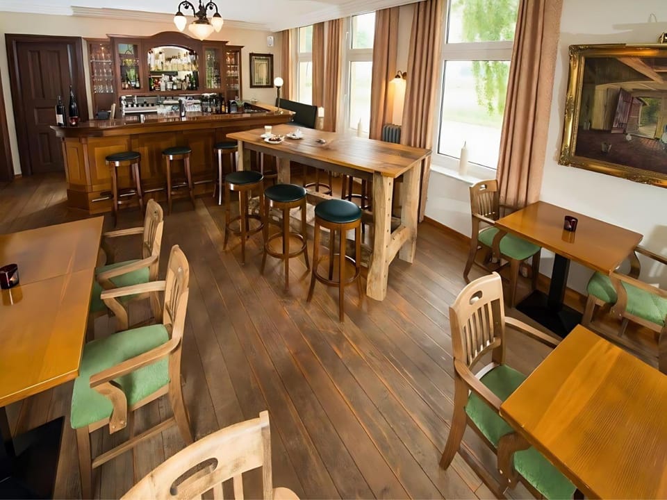 Bar/lounge