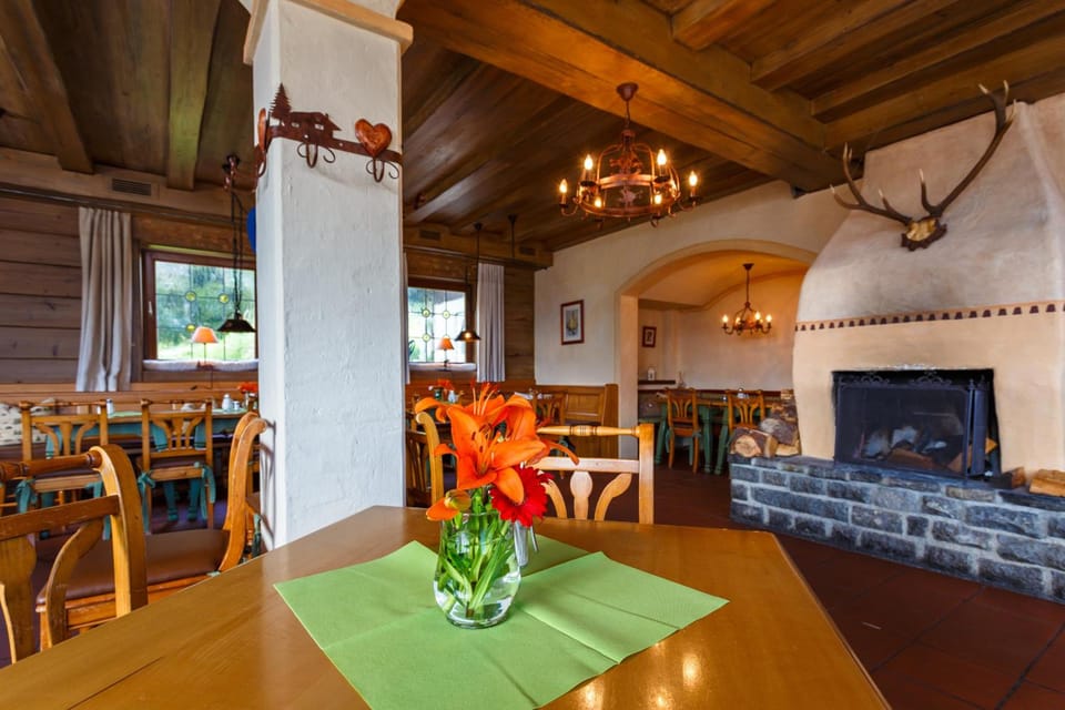 Landkomforthotel Panorama & Restaurant Bella Vista Hotel in Garmisch-Partenkirchen