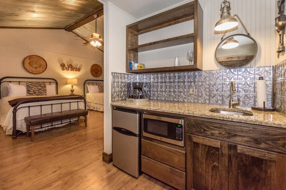 Vineyard Trail Cottages- Adults Only Hotel in Rio Grande