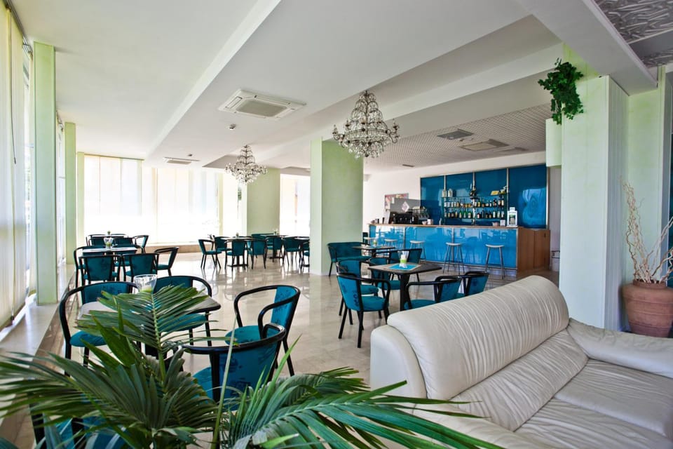 Bar/lounge